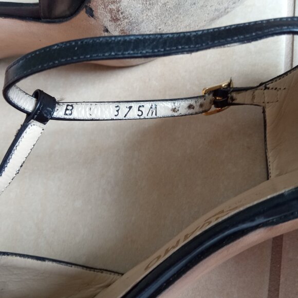 Vintage Salvatore Ferragamo Women's Black T-Strap Pumps - Picture 8 of 16